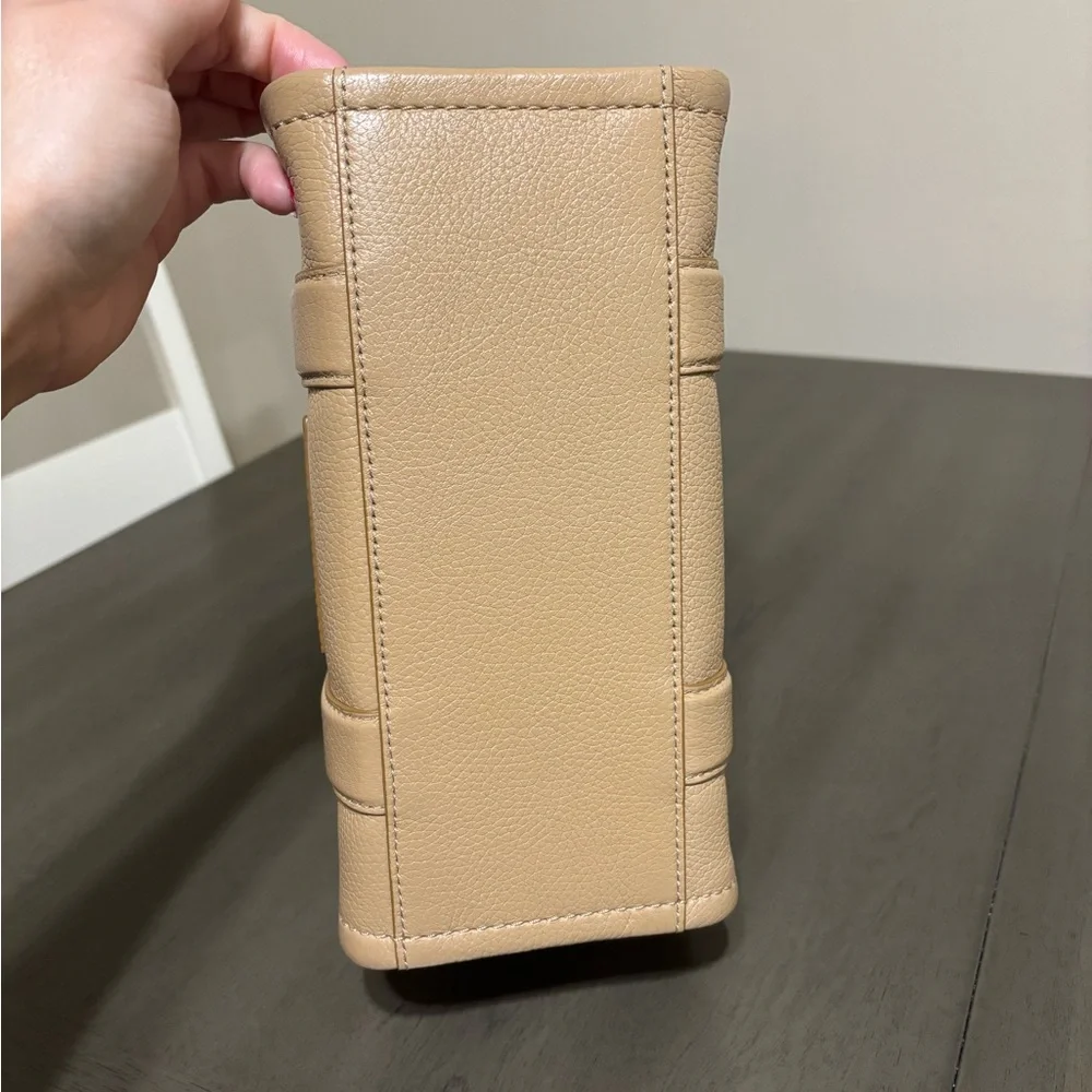 Marc Jacobs The Tote Bag- tan color and small size EUC - Picture 3 of 10